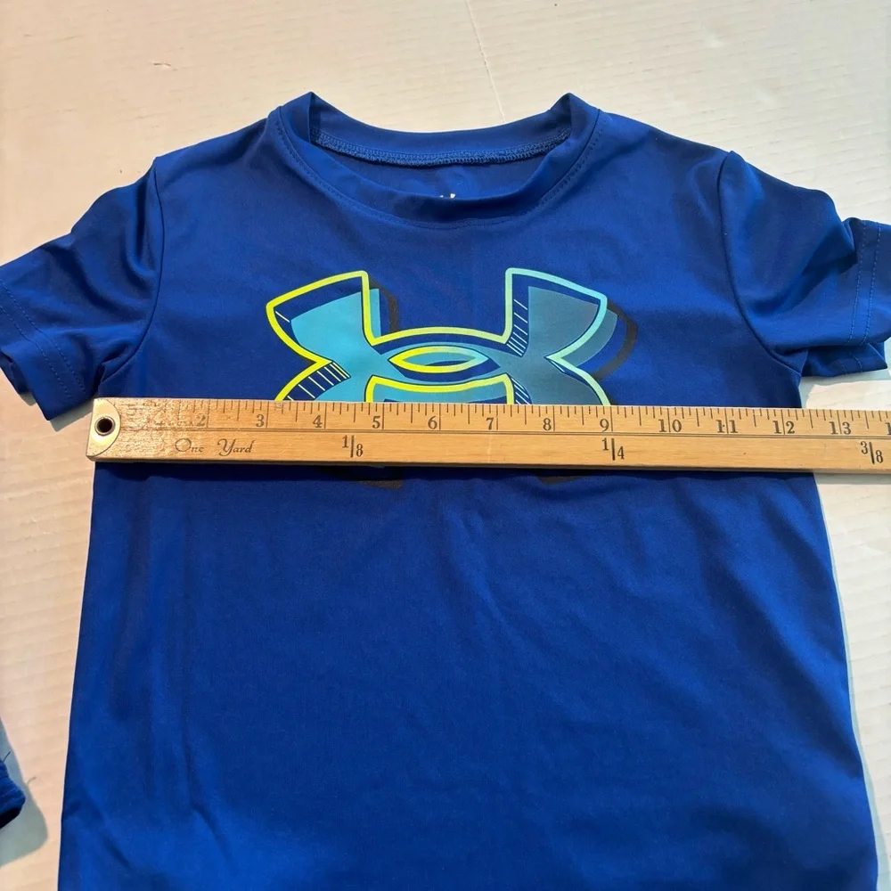 Under Armour Boys‎ Bundle 2 shirts Sz 4 and shorts Sz 3 Athletic Set LIKE NEW